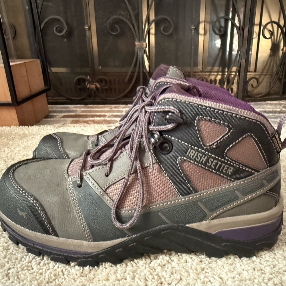 NEW WOMENS RED WING IRISH SETTER OUTDOOR WORK HIKING STEEL TOE BOOTS Size 8